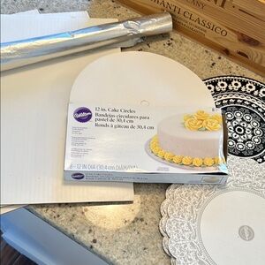 CAKE DECORATING BOARDS